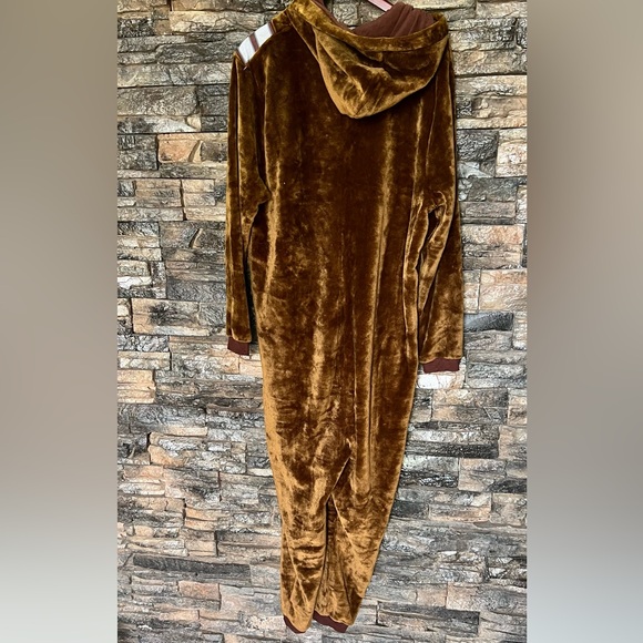 Star wars chewbaca Brown Furry Hooded Onesie with Bandolier Accent - Picture 8 of 10